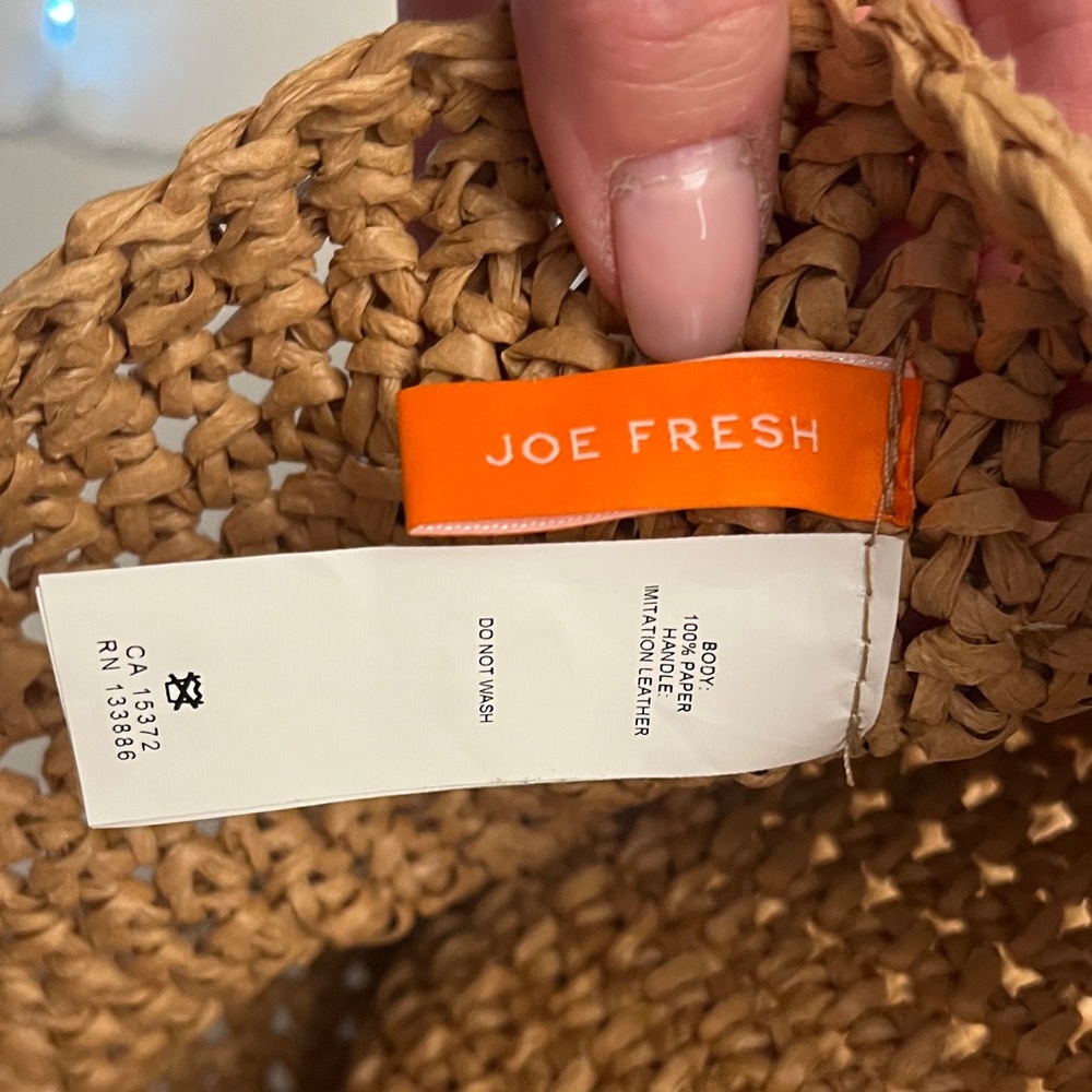 Elegant Tan Woven Tote Bag - Picture 2 of 7